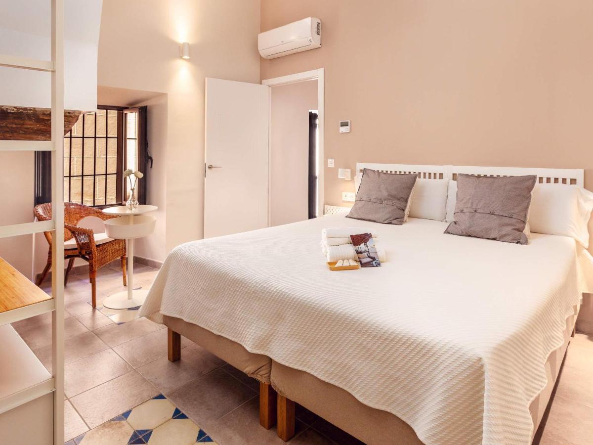 Apartamentos Plaza Mayor 35 กาเซเรส ภายนอก รูปภาพ