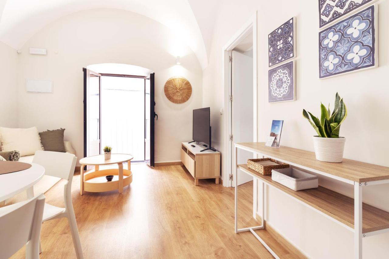 Apartamentos Plaza Mayor 35 กาเซเรส ภายนอก รูปภาพ